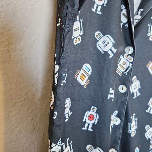 Modcloth x Breakfast for Dinner Long Sleeve Sleep Shirt Robot Print Womens Small - Picture 8 of 9